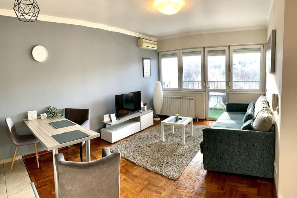 Sunkissed Apartment Beograd Ngoại thất bức ảnh