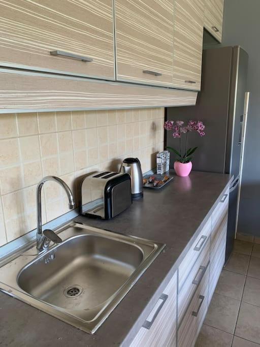 Sunkissed Apartment Beograd Ngoại thất bức ảnh